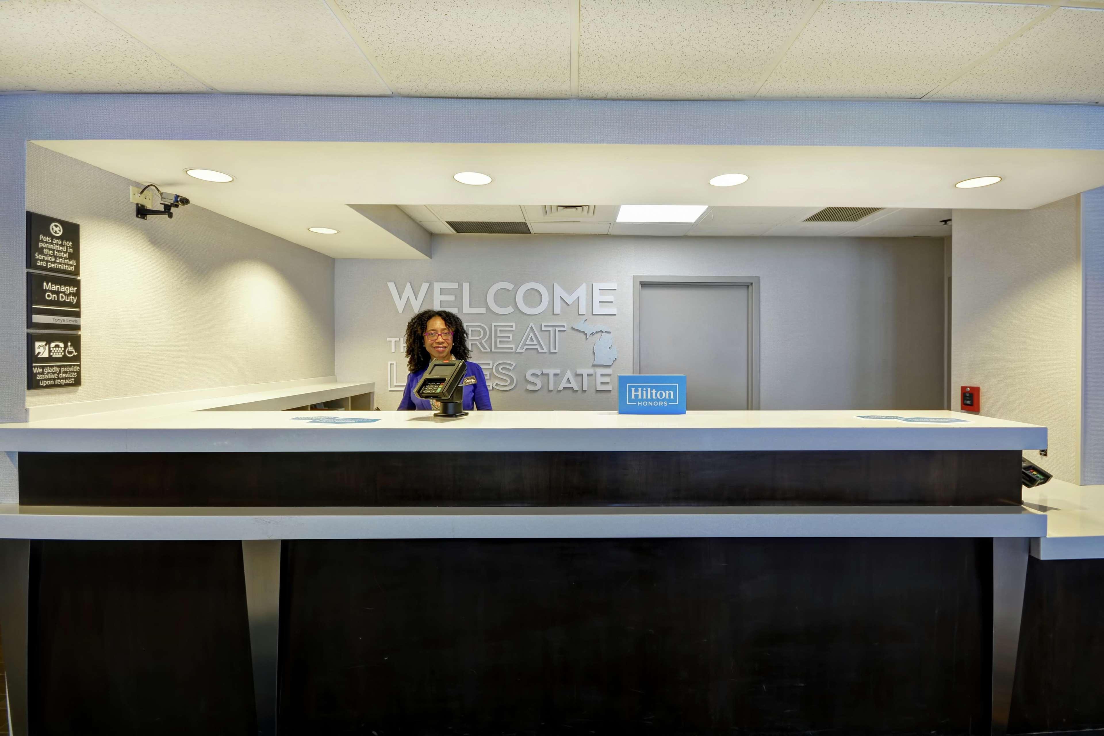 Hampton Inn Detroit Madison Heights South Troy Екстериор снимка