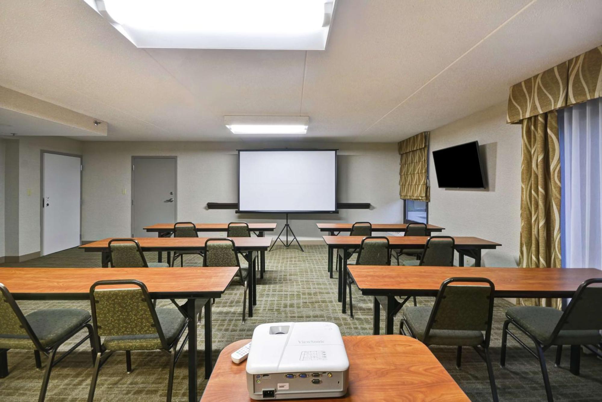 Hampton Inn Detroit Madison Heights South Troy Екстериор снимка