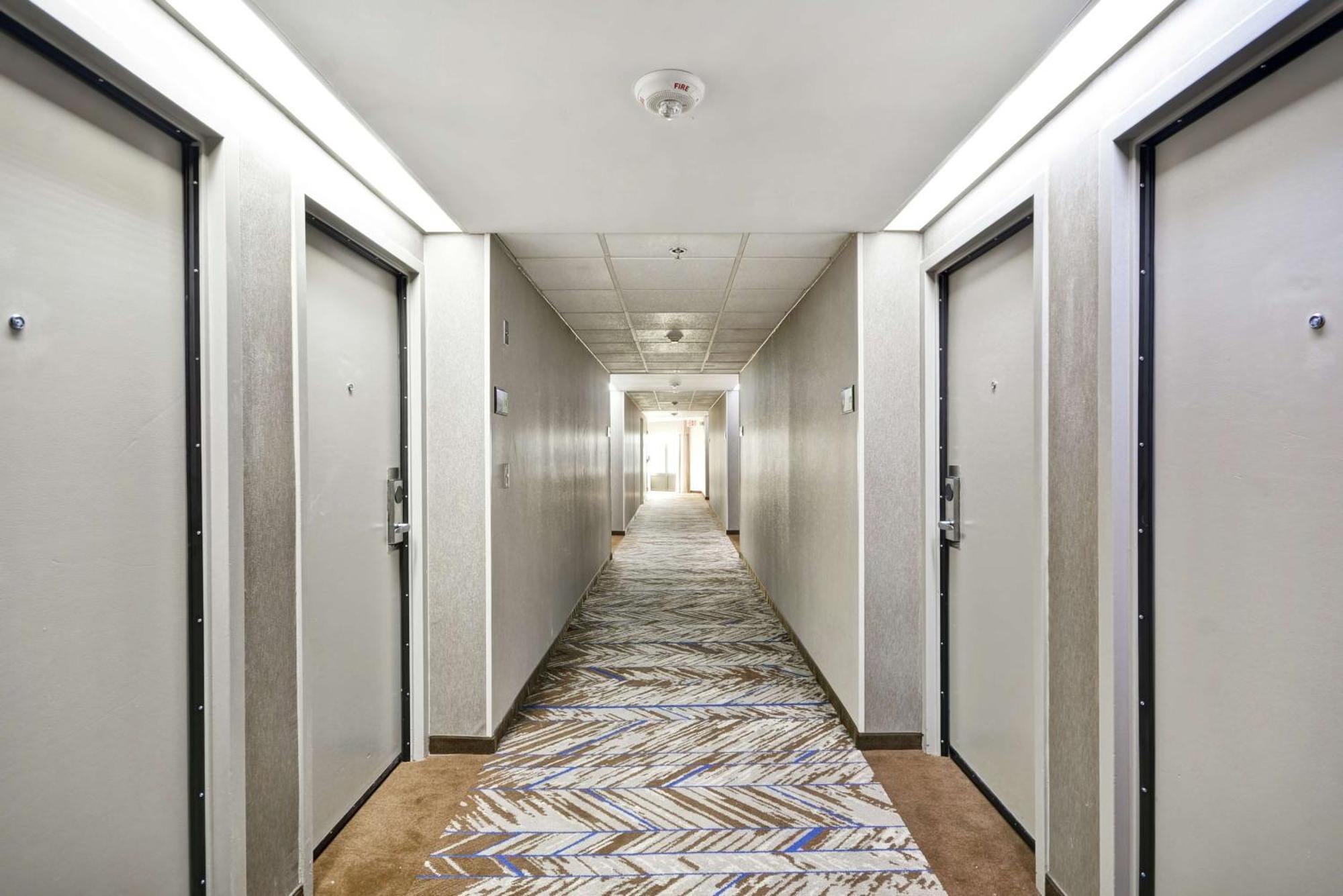 Hampton Inn Detroit Madison Heights South Troy Екстериор снимка