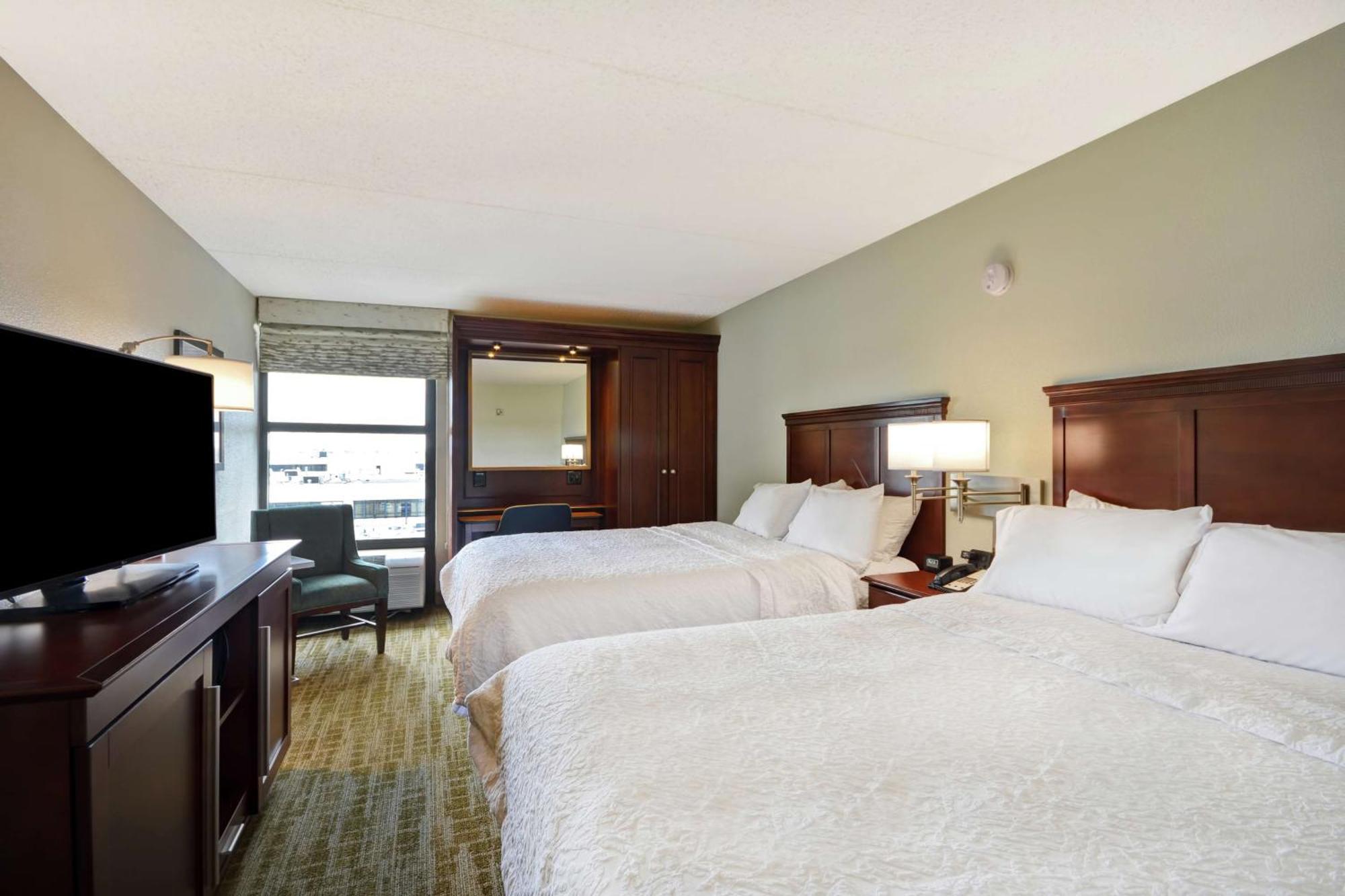 Hampton Inn Detroit Madison Heights South Troy Екстериор снимка