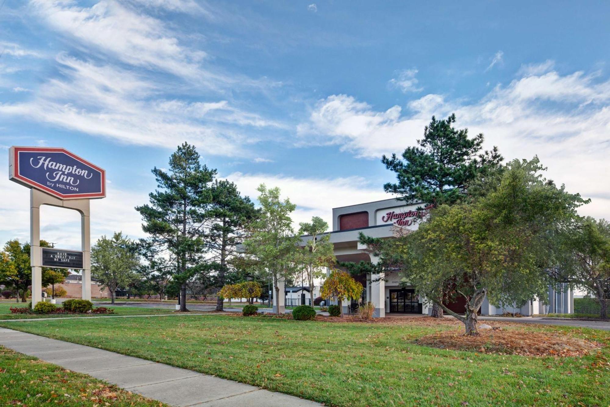 Hampton Inn Detroit Madison Heights South Troy Екстериор снимка