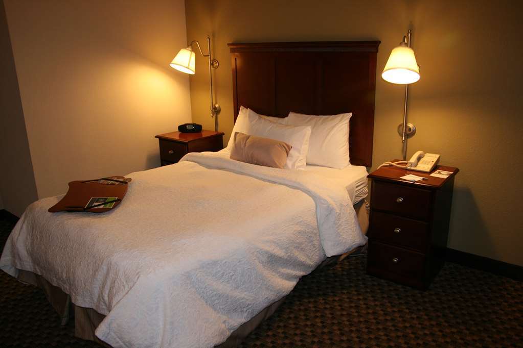 Hampton Inn Detroit Madison Heights South Troy Стая снимка
