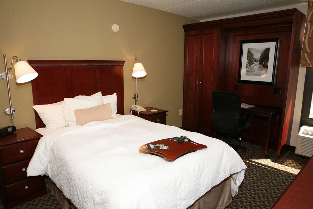 Hampton Inn Detroit Madison Heights South Troy Стая снимка